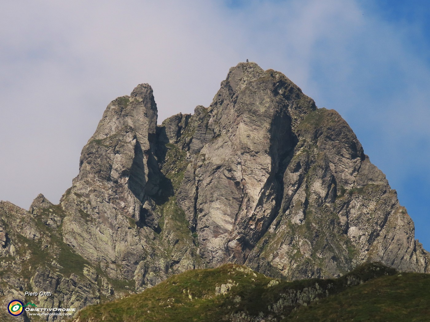 19 Maxi zoom sul Monte Valletto (2371 m).JPG